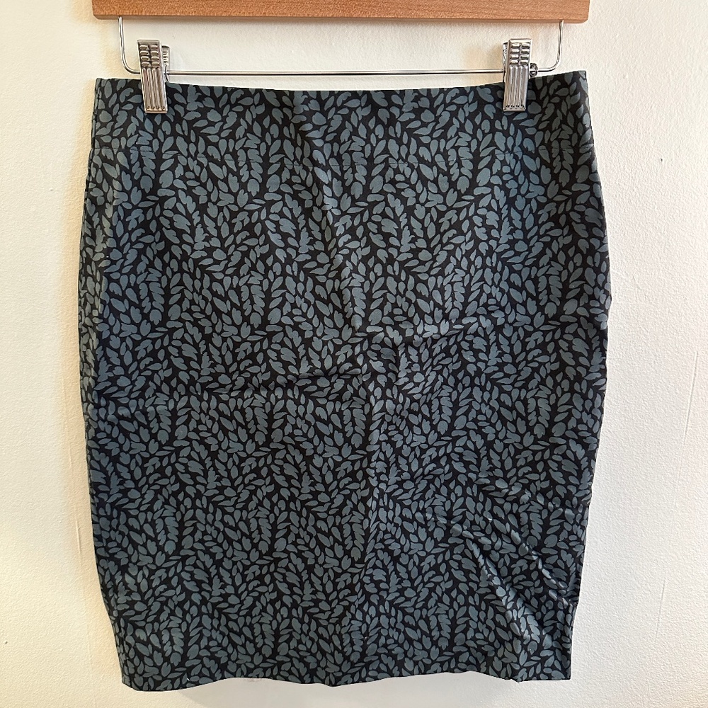 LOFT Leaf Pattern Pencil Skirt